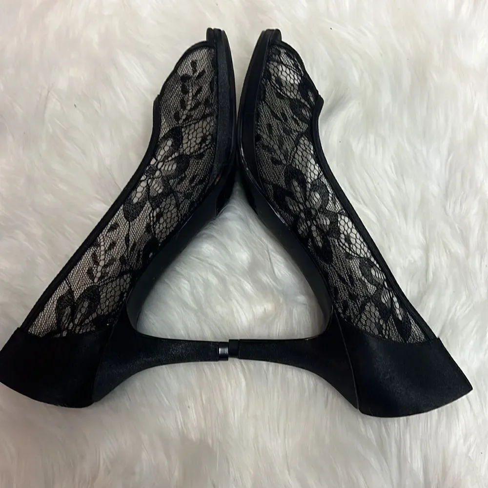 Kelly &‎ Katie Lace Peep Toe Heels Size 10 B-24
